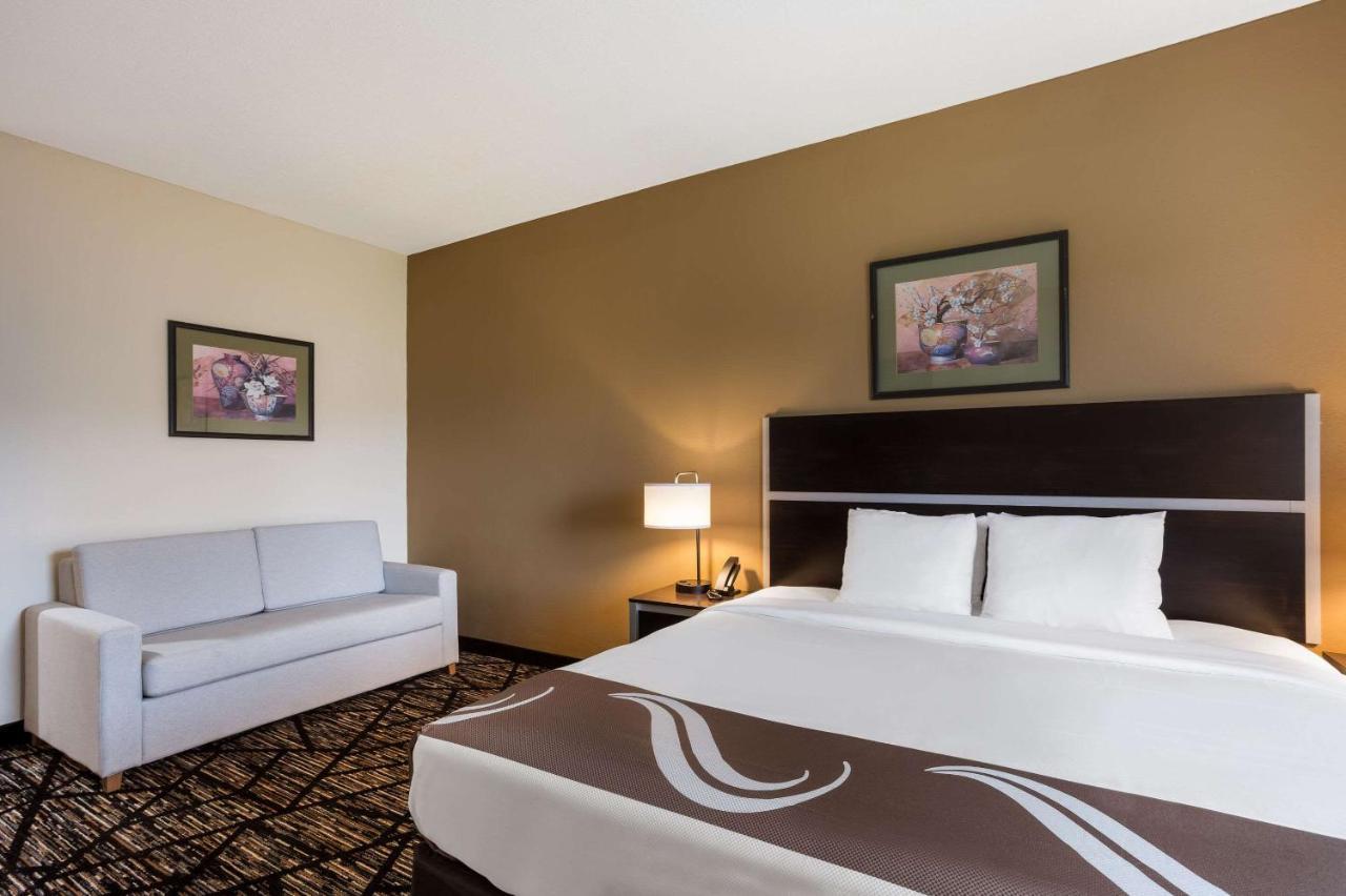 Quality Inn & Suites Pearl-Jackson Экстерьер фото