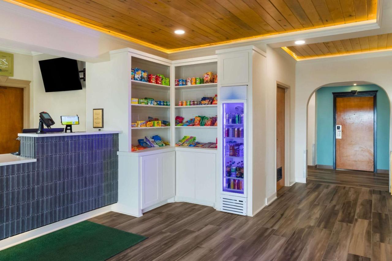 Quality Inn & Suites Pearl-Jackson Экстерьер фото