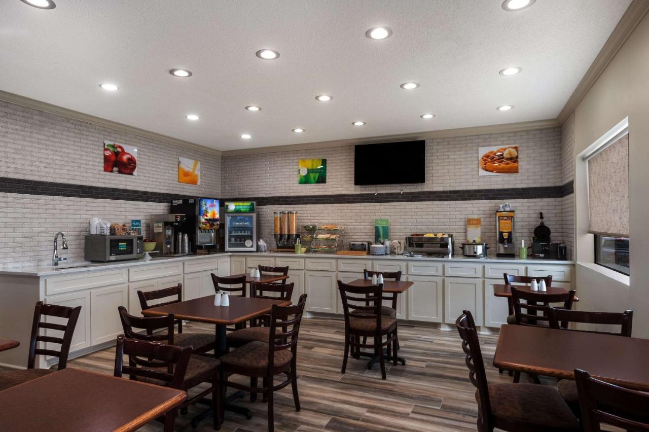 Quality Inn & Suites Pearl-Jackson Экстерьер фото