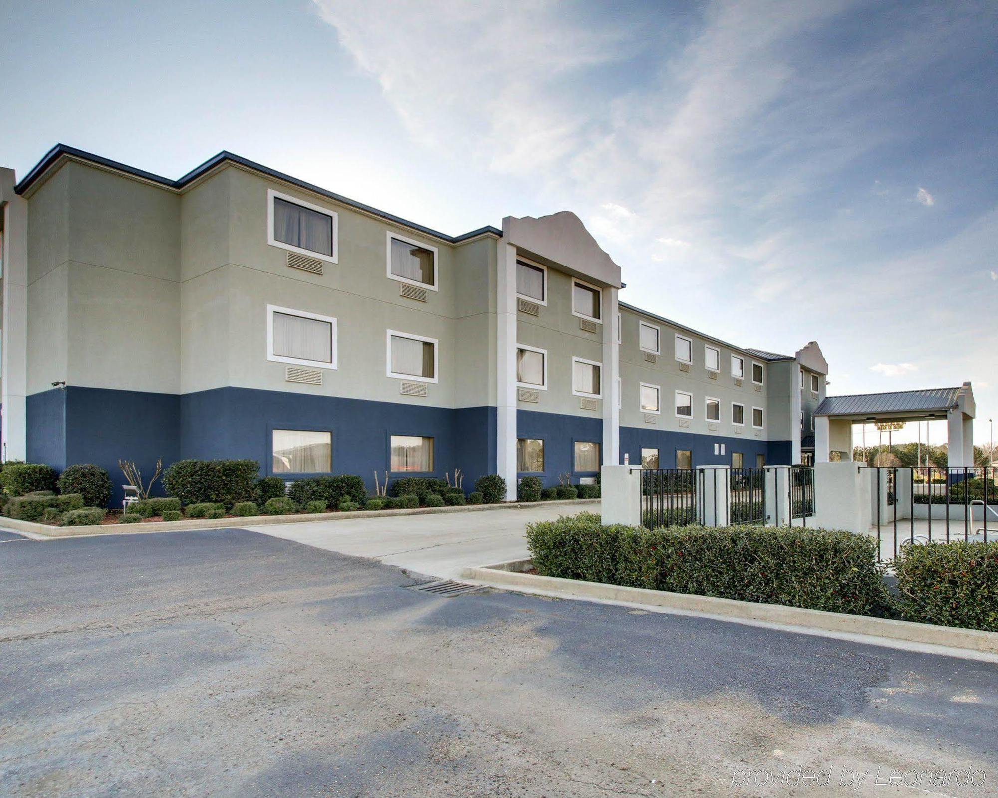 Quality Inn & Suites Pearl-Jackson Экстерьер фото