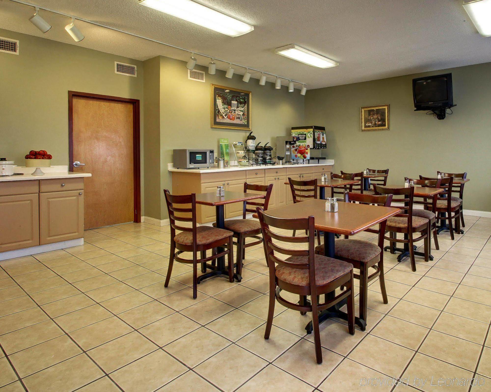 Quality Inn & Suites Pearl-Jackson Экстерьер фото