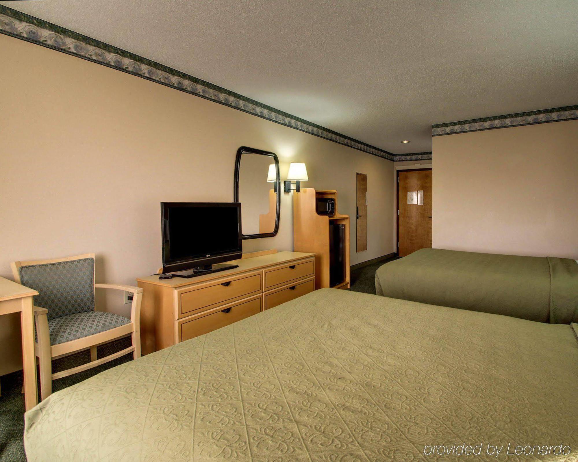 Quality Inn & Suites Pearl-Jackson Экстерьер фото