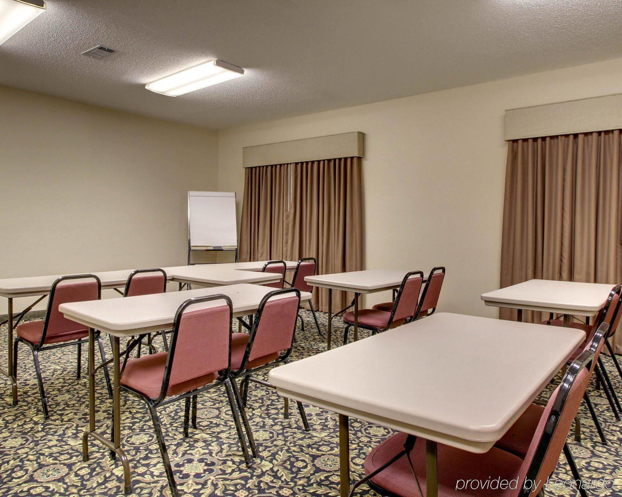 Quality Inn & Suites Pearl-Jackson Экстерьер фото